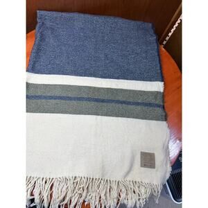 Big Love 100 % Lambswool Throw - 70" x 48"